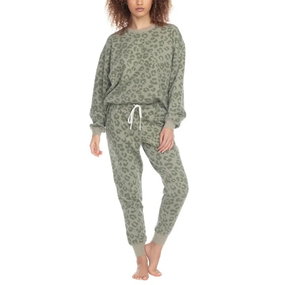 Honeydew Intimates Spring Foward Joggers & Sweatshirt Green Leopard PJ  Set